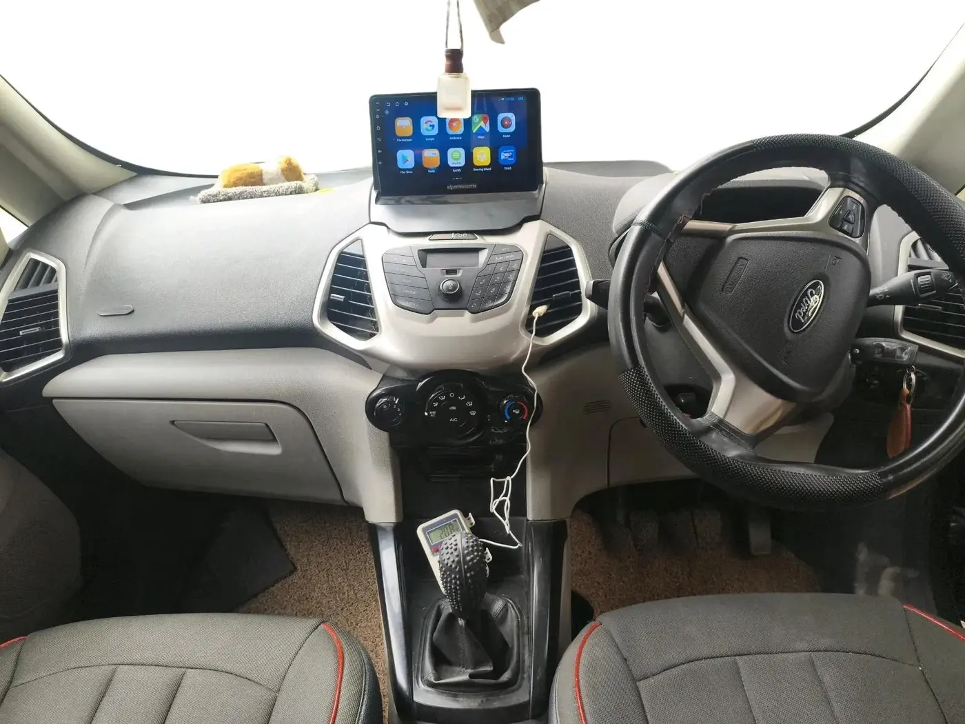 2013 Ford Ecosport AMBIENTE 1.5L DIESEL, Diesel, Manual, 1,32,072 km, interior