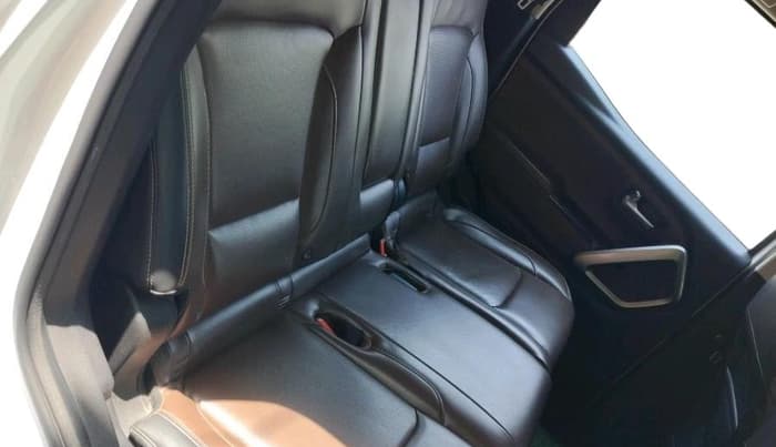 2023 Mahindra SCORPIO-N Z8 L DIESEL MT 2WD 7 STR, Diesel, Manual, 1,14,257 km, interior