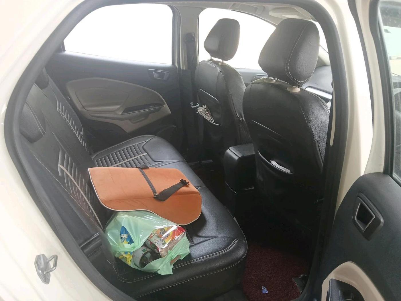 2020 Ford Ecosport TITANIUM 1.5L DIESEL, Diesel, Manual, 1,22,242 km, interior