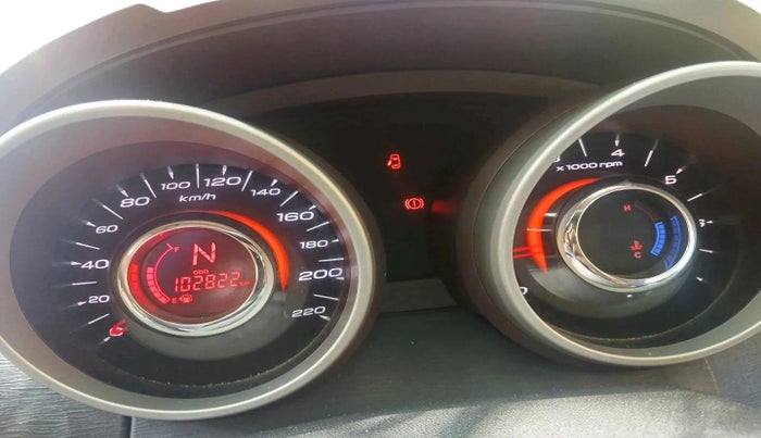 2014 Mahindra XUV500 W6, Diesel, Manual, 1,02,822 km, interior