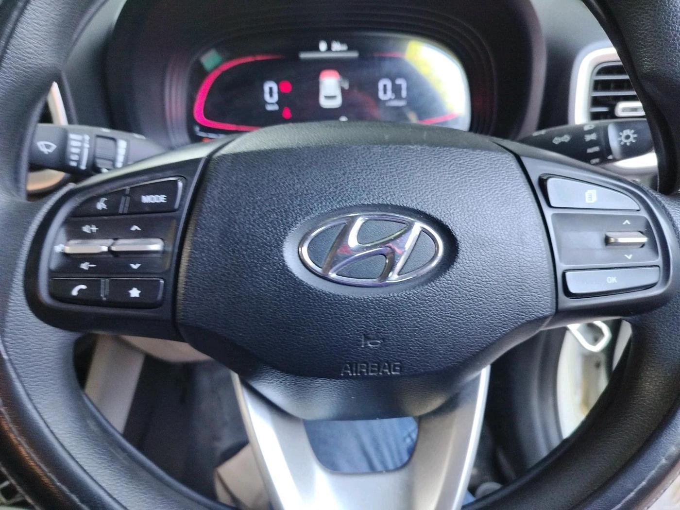 2024 Hyundai VENUE S 1.2, Petrol, Manual, 6,618 km, interior