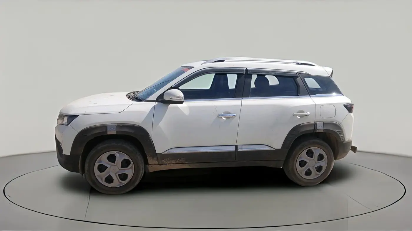 2024 Maruti BREZZA LXI, Petrol, Manual, 31,573 km, exterior