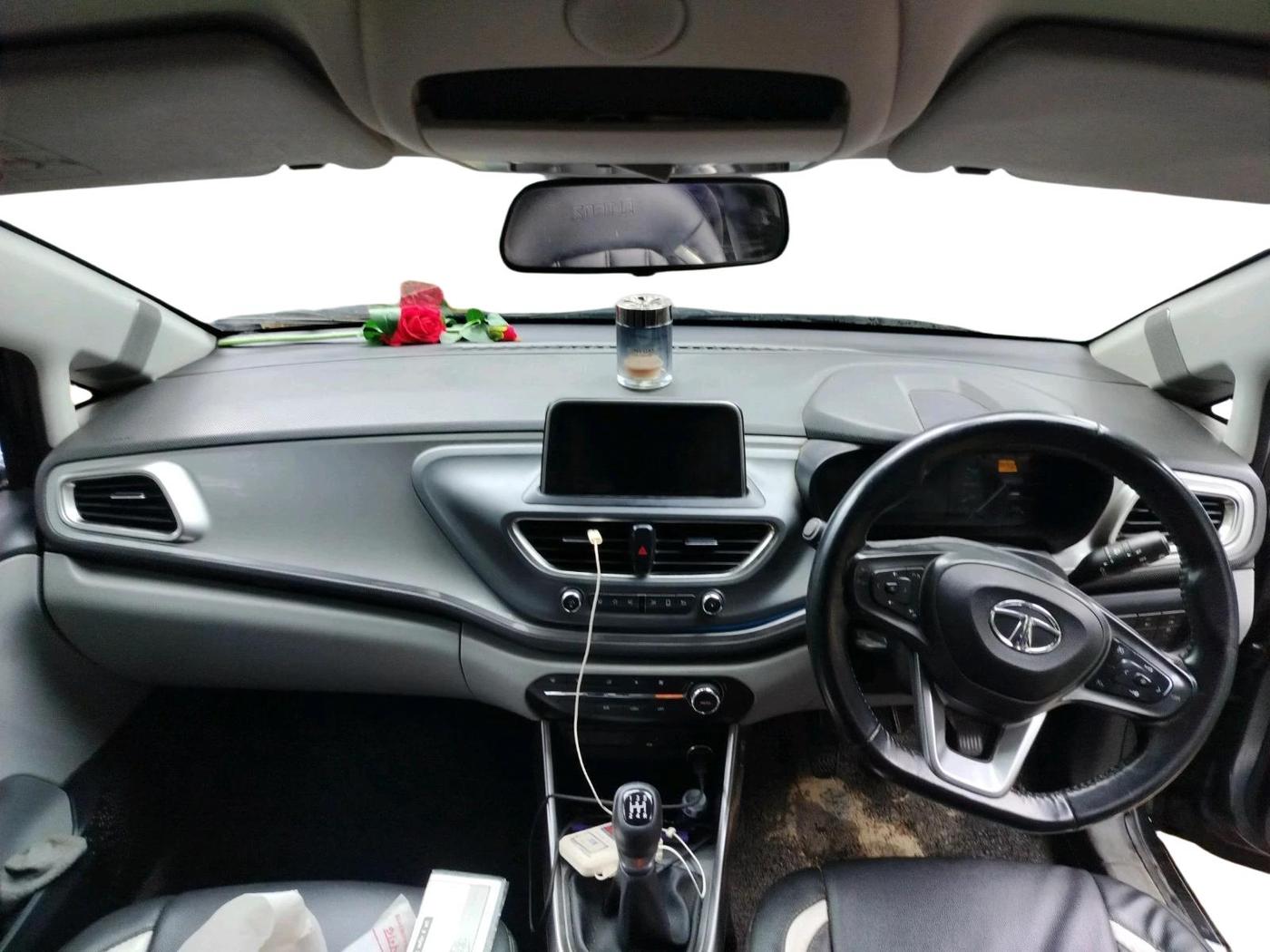 2021 Tata ALTROZ XZ PETROL, Petrol, Manual, 52,288 km, interior