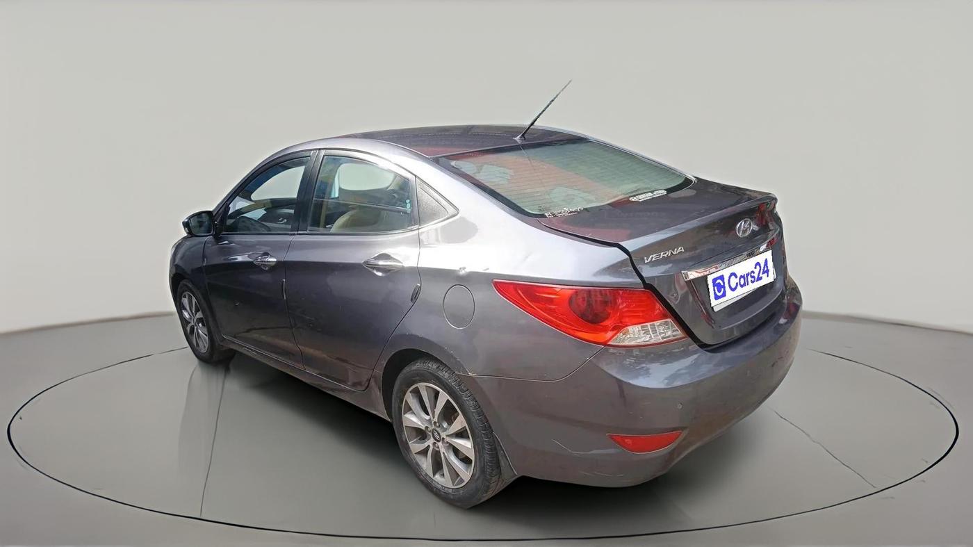 2014 Hyundai Verna FLUIDIC 1.6 VTVT SX, Petrol, Manual, 1,24,075 km, exterior