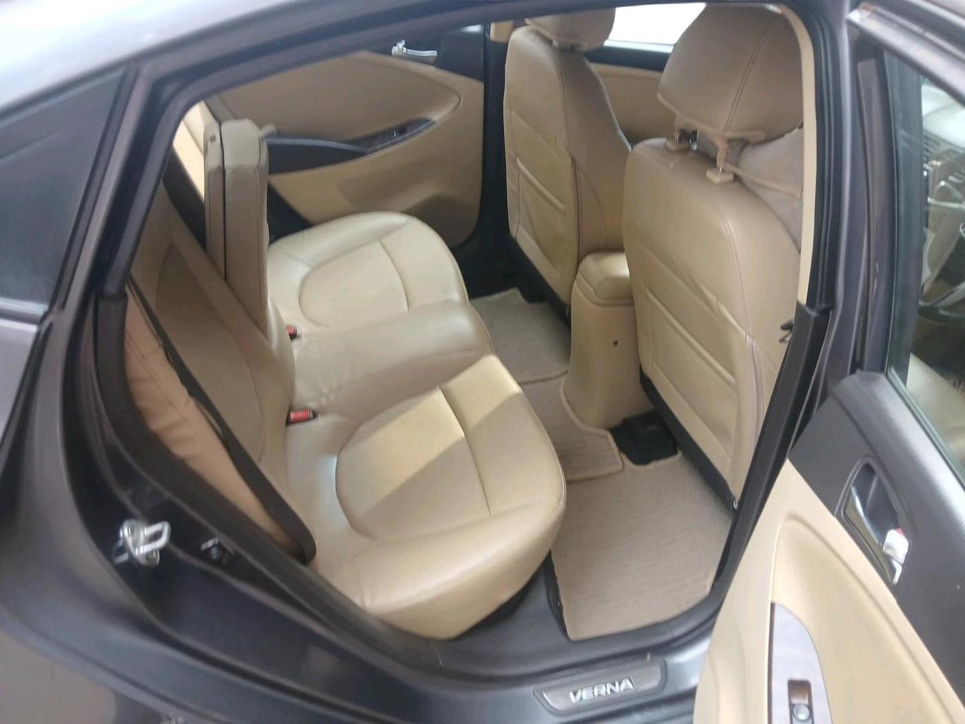 2014 Hyundai Verna FLUIDIC 1.6 VTVT SX, Petrol, Manual, 1,24,075 km, interior