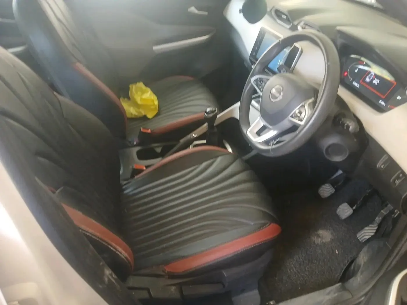 2023 Nissan MAGNITE XV MT, Petrol, Manual, 31,548 km, interior