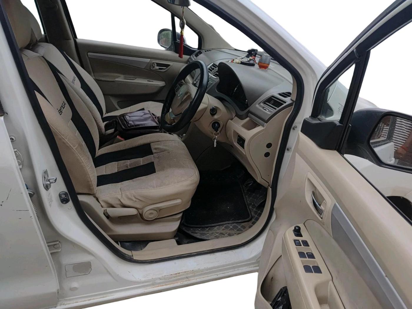 2015 Maruti Ertiga VDI SHVS, Diesel, Manual, 1,04,684 km, interior