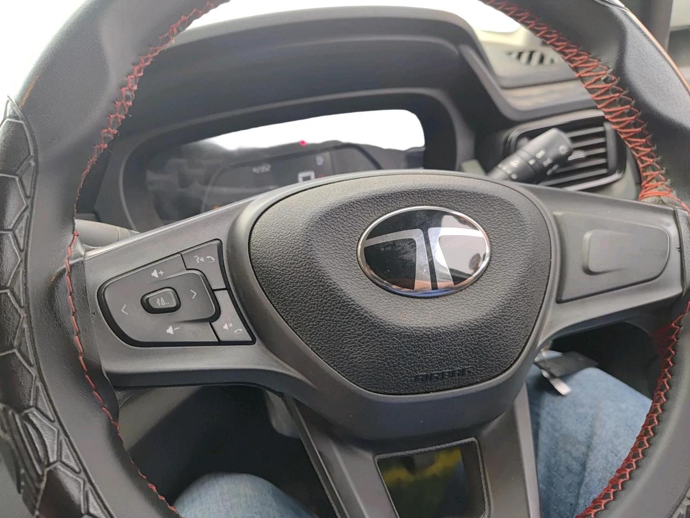 2025 Tata PUNCH Adventure Plus iCNG, CNG, Manual, 9,067 km, interior