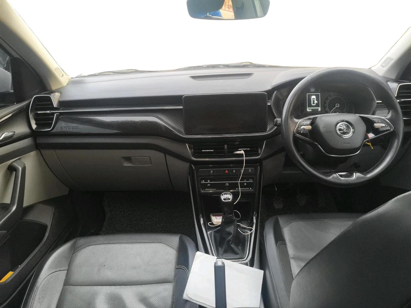 2021 Skoda KUSHAQ STYLE 1.5L TSI DSG (6 AIRBAGS), Petrol, Automatic, 78,273 km, interior