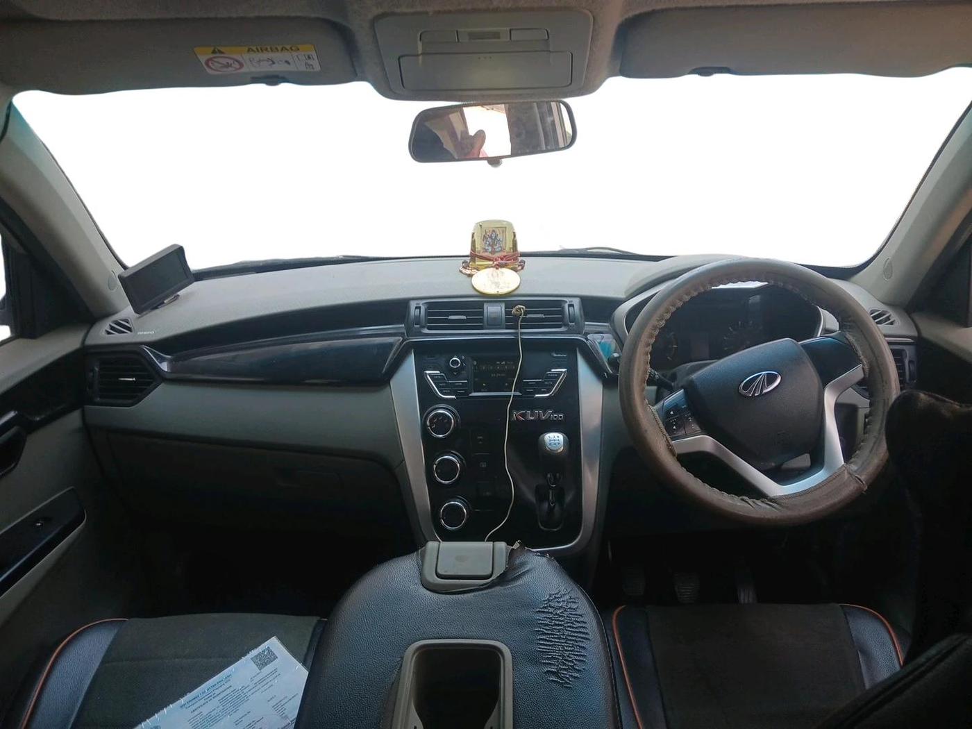 2017 Mahindra KUV 100 NXT K8 D 6 STR, Diesel, Manual, 96,148 km, interior