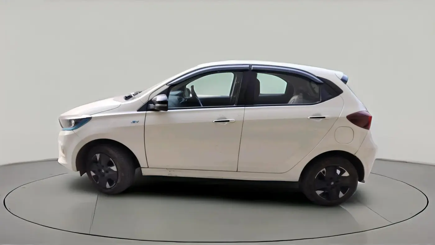 2024 Tata TIAGO EV XZ PLUS LONG RANGE, Electric, Automatic, 25,400 km, exterior