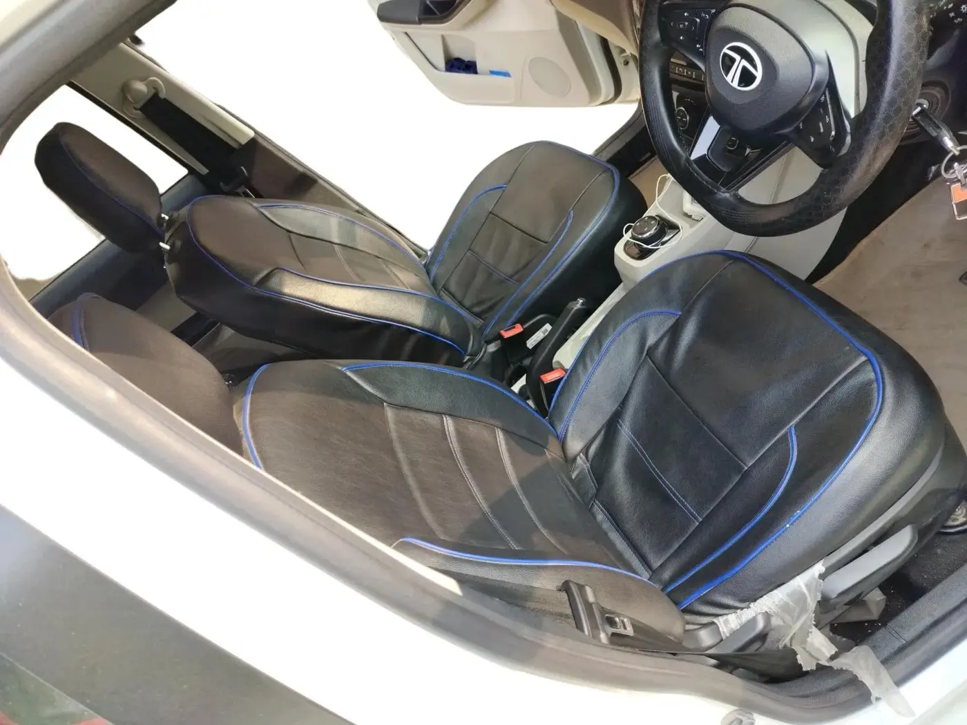2024 Tata TIAGO EV XZ PLUS LONG RANGE, Electric, Automatic, 25,400 km, interior