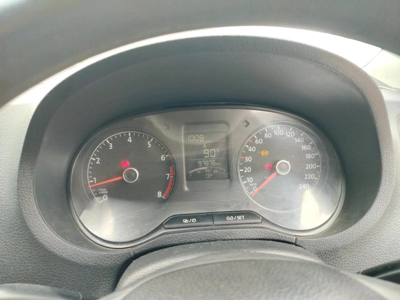 2016 Volkswagen Polo COMFORTLINE 1.2L, CNG, Manual, 97,876 km, interior