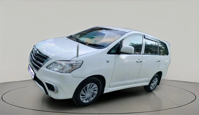 2012 Toyota Innova 2.5 GX 8 STR, Diesel, Manual, 1,19,235 km, exterior