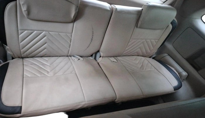 2012 Toyota Innova 2.5 GX 8 STR, Diesel, Manual, 1,19,235 km, interior