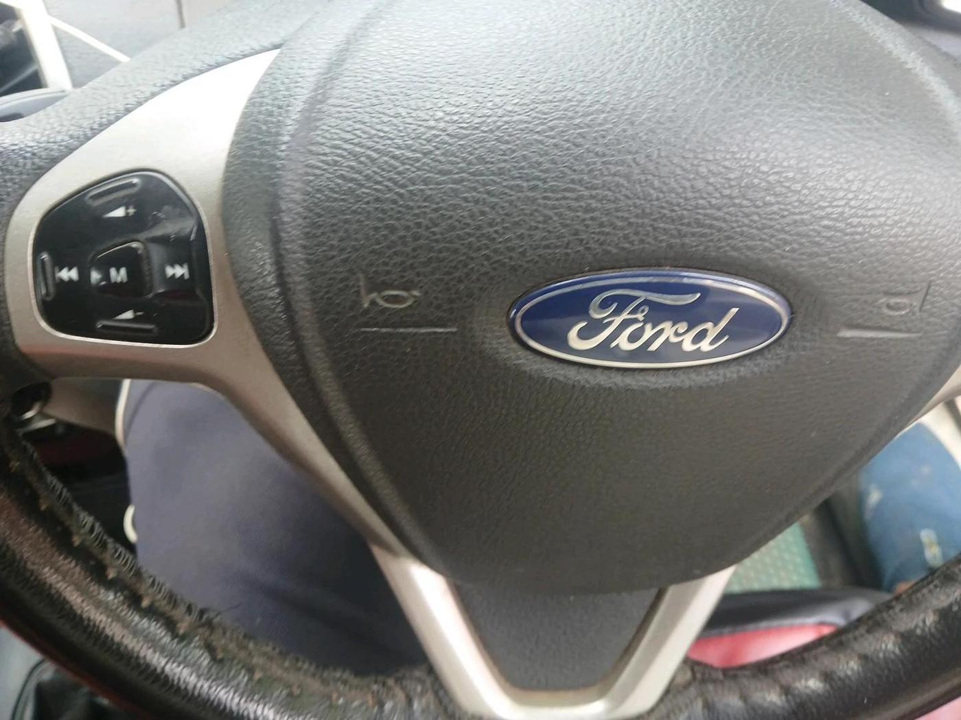 2016 Ford Ecosport TREND 1.5L DIESEL, Diesel, Manual, 1,04,231 km, interior
