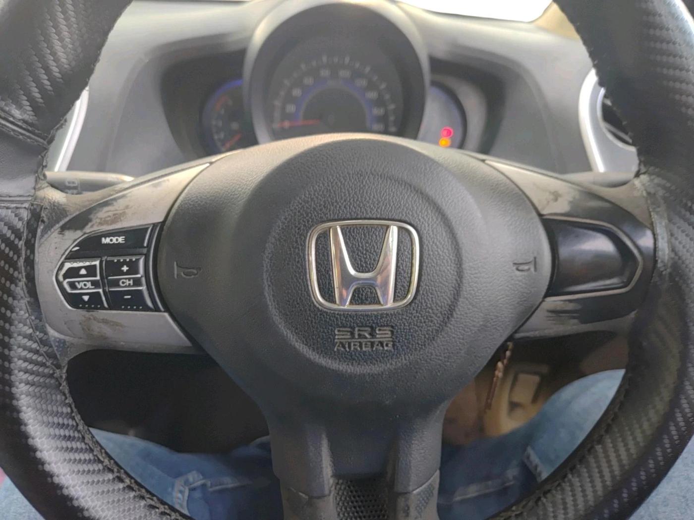 2014 Honda Mobilio 1.5L I-DTEC V, Diesel, Manual, 2,26,161 km, interior