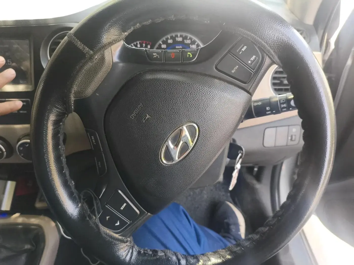 2019 Hyundai Grand i10 SPORTZ 1.2 KAPPA VTVT, Petrol, Manual, 1,00,282 km, interior