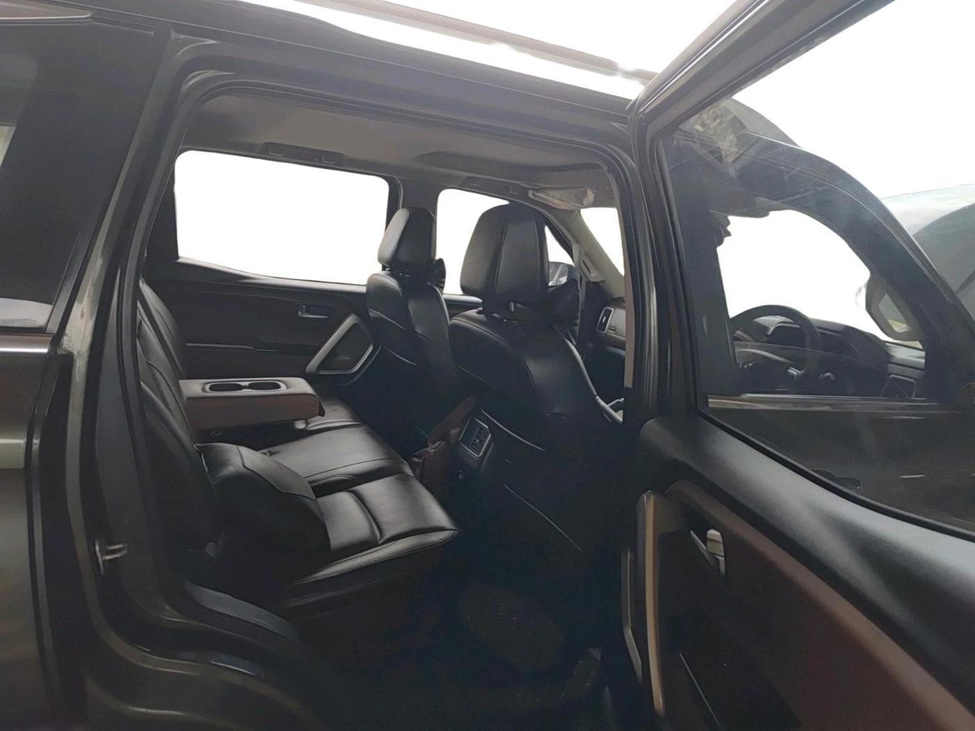 2022 Mahindra SCORPIO-N Z8 L PETROL AT 7 STR, Petrol, Automatic, 18,485 km, interior