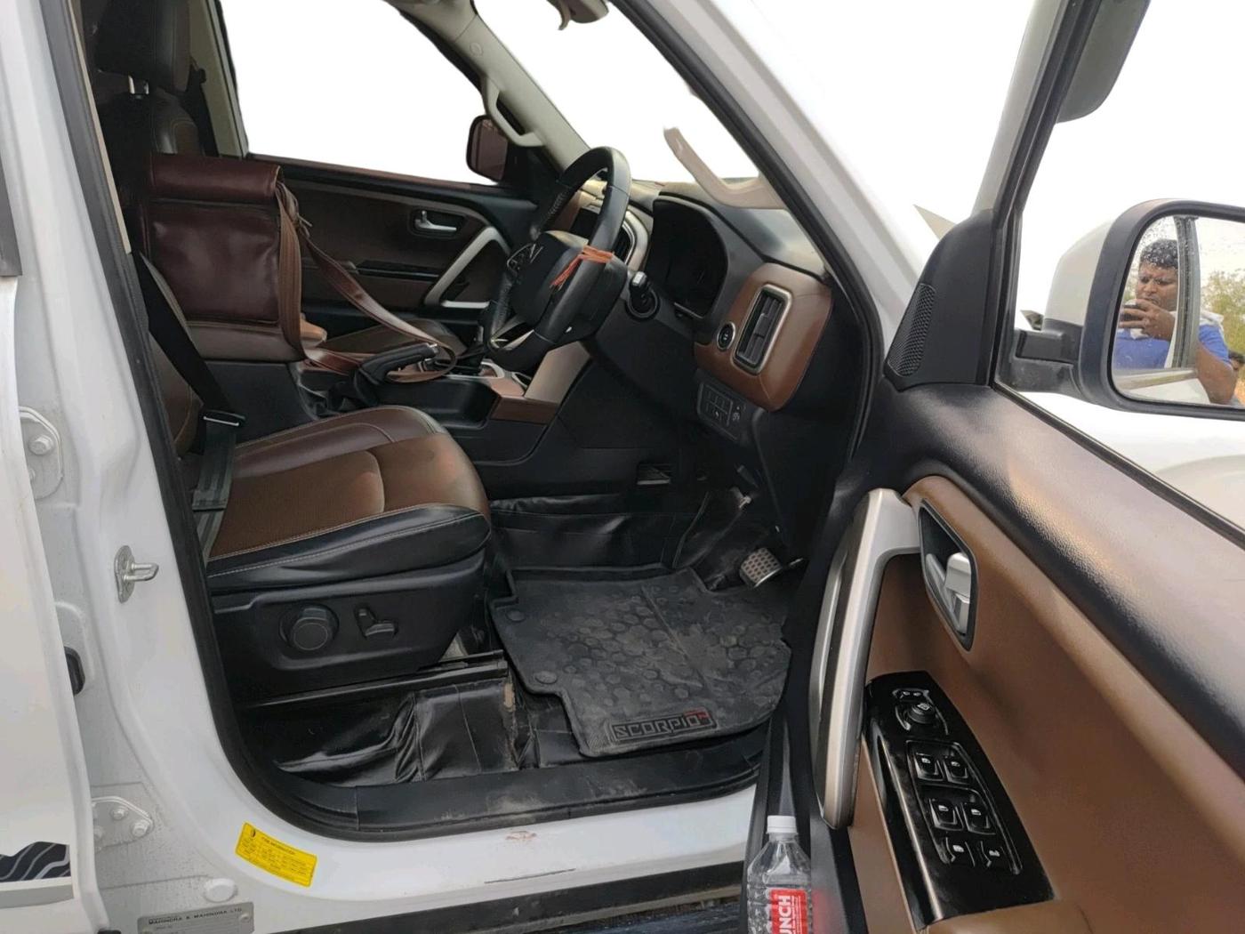 2022 Mahindra SCORPIO-N Z8 L PETROL AT 7 STR, Petrol, Automatic, 34,475 km, interior
