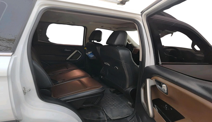 2022 Mahindra SCORPIO-N Z8 L PETROL AT 7 STR, Petrol, Automatic, 34,475 km, interior