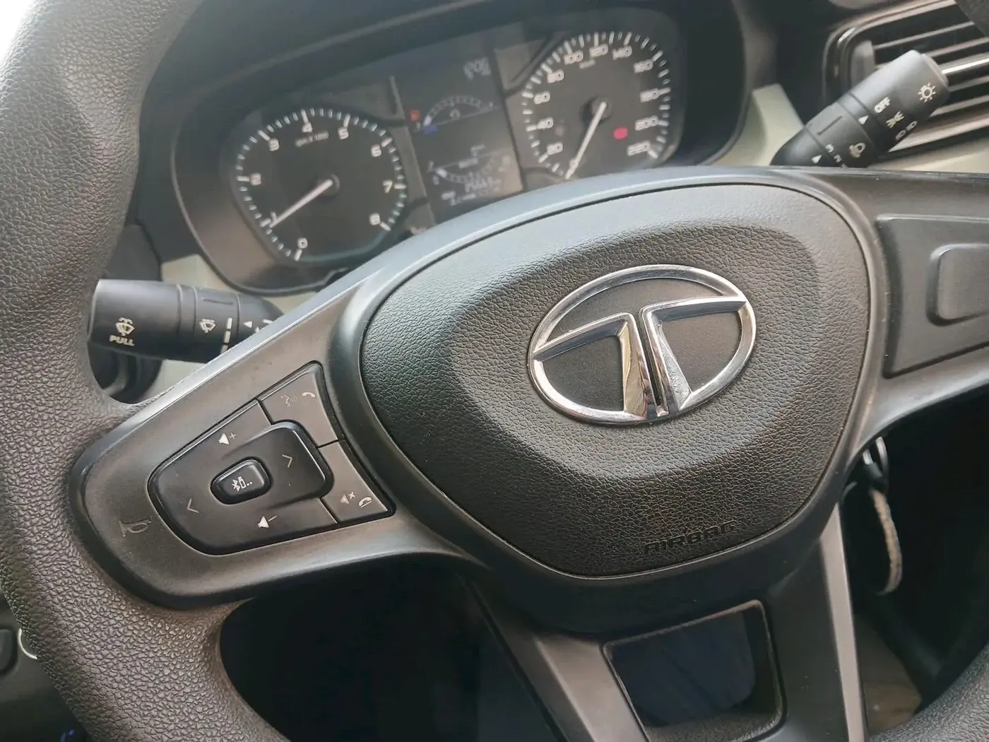 2023 Tata PUNCH ADVENTURE MT, Petrol, Manual, 25,663 km, interior