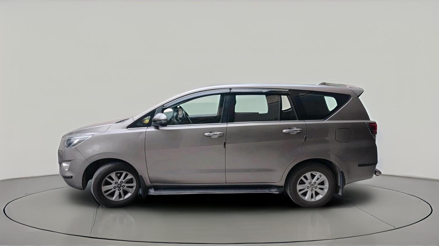 2018 Toyota Innova Crysta 2.4 VX 7 STR, Diesel, Manual, 1,02,966 km, exterior