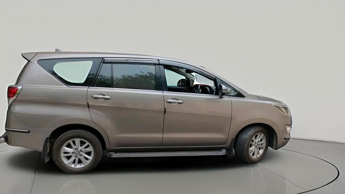 2018 Toyota Innova Crysta 2.4 VX 7 STR, Diesel, Manual, 1,02,966 km, exterior
