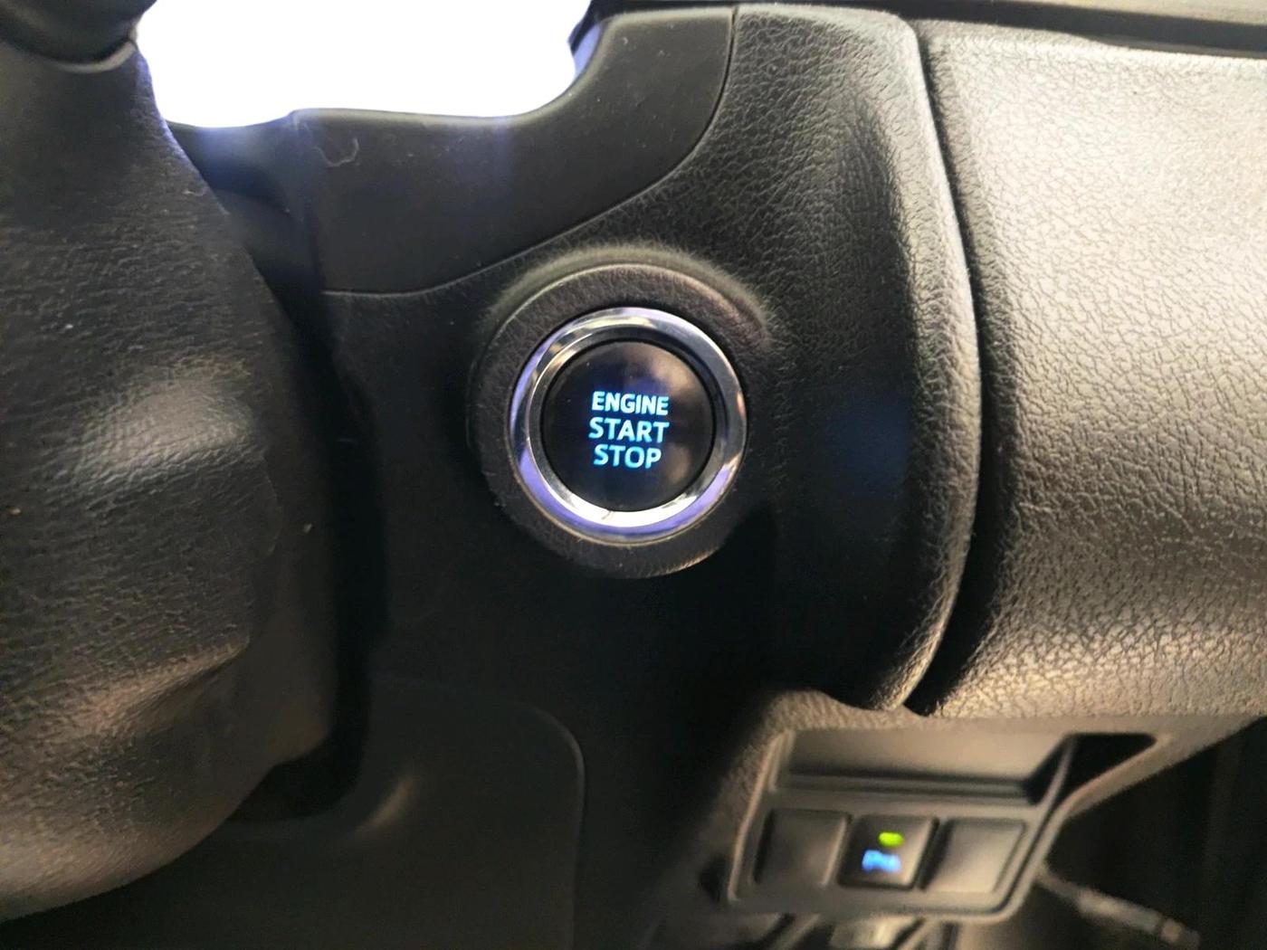 2018 Toyota Innova Crysta 2.4 VX 7 STR, Diesel, Manual, 1,02,966 km, interior