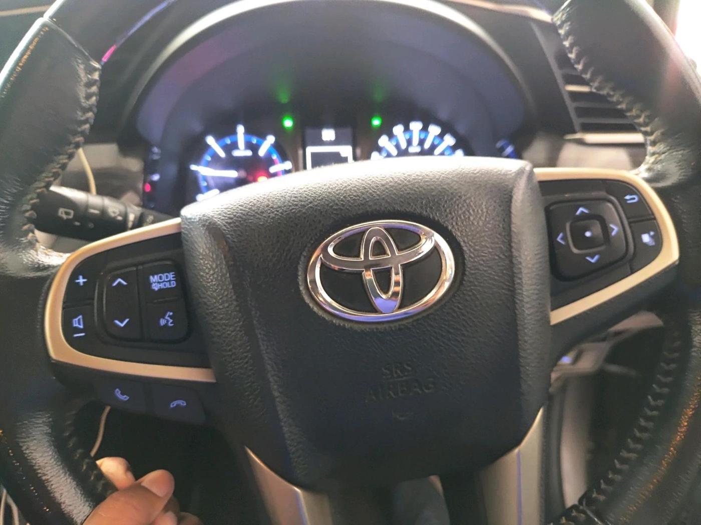 2018 Toyota Innova Crysta 2.4 VX 7 STR, Diesel, Manual, 1,02,966 km, interior