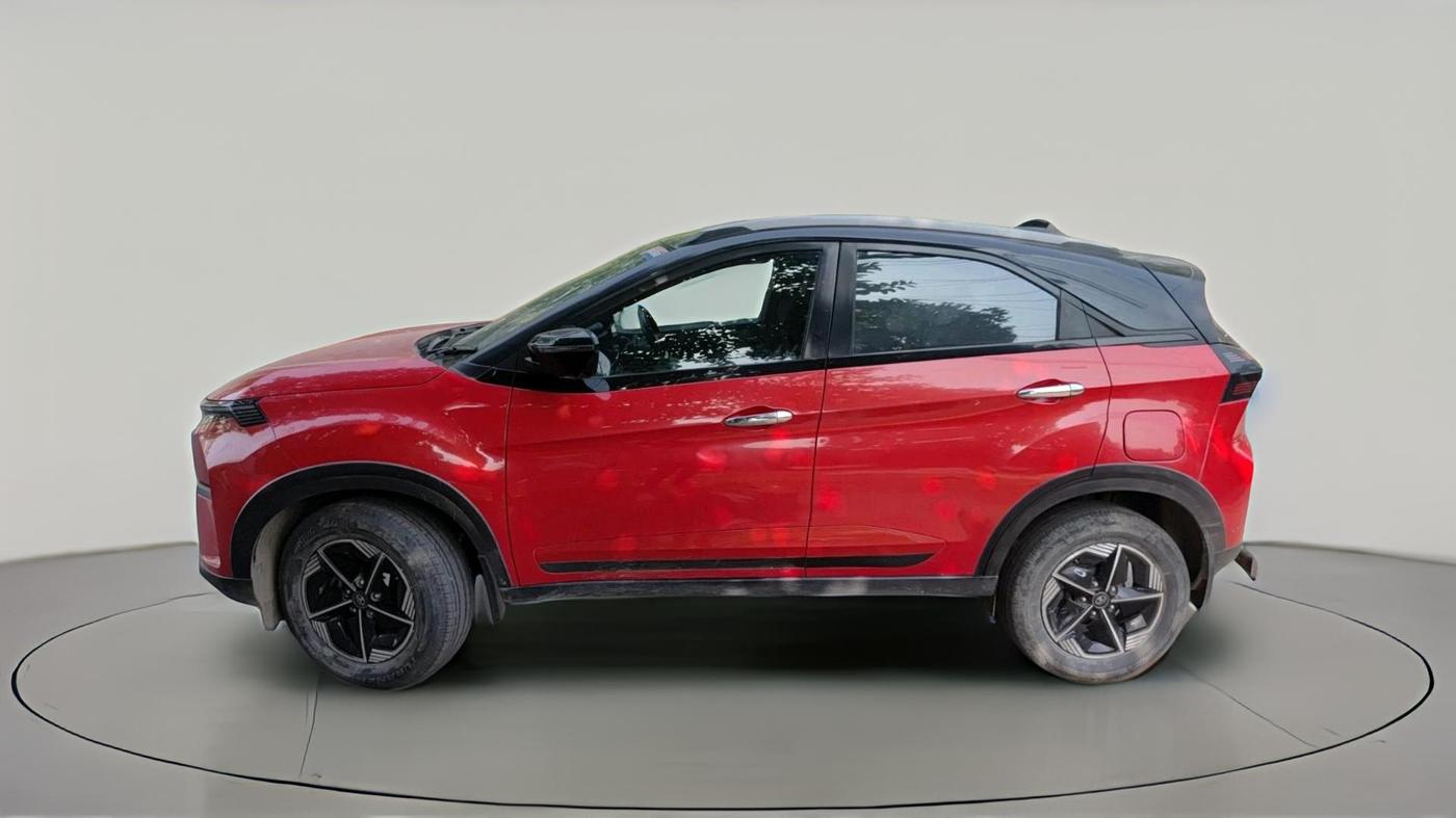 2023 Tata NEXON FEARLESS + SUNROOF AMT DUAL TONE 1.5 DIESEL, Diesel, Automatic, 45,155 km, exterior