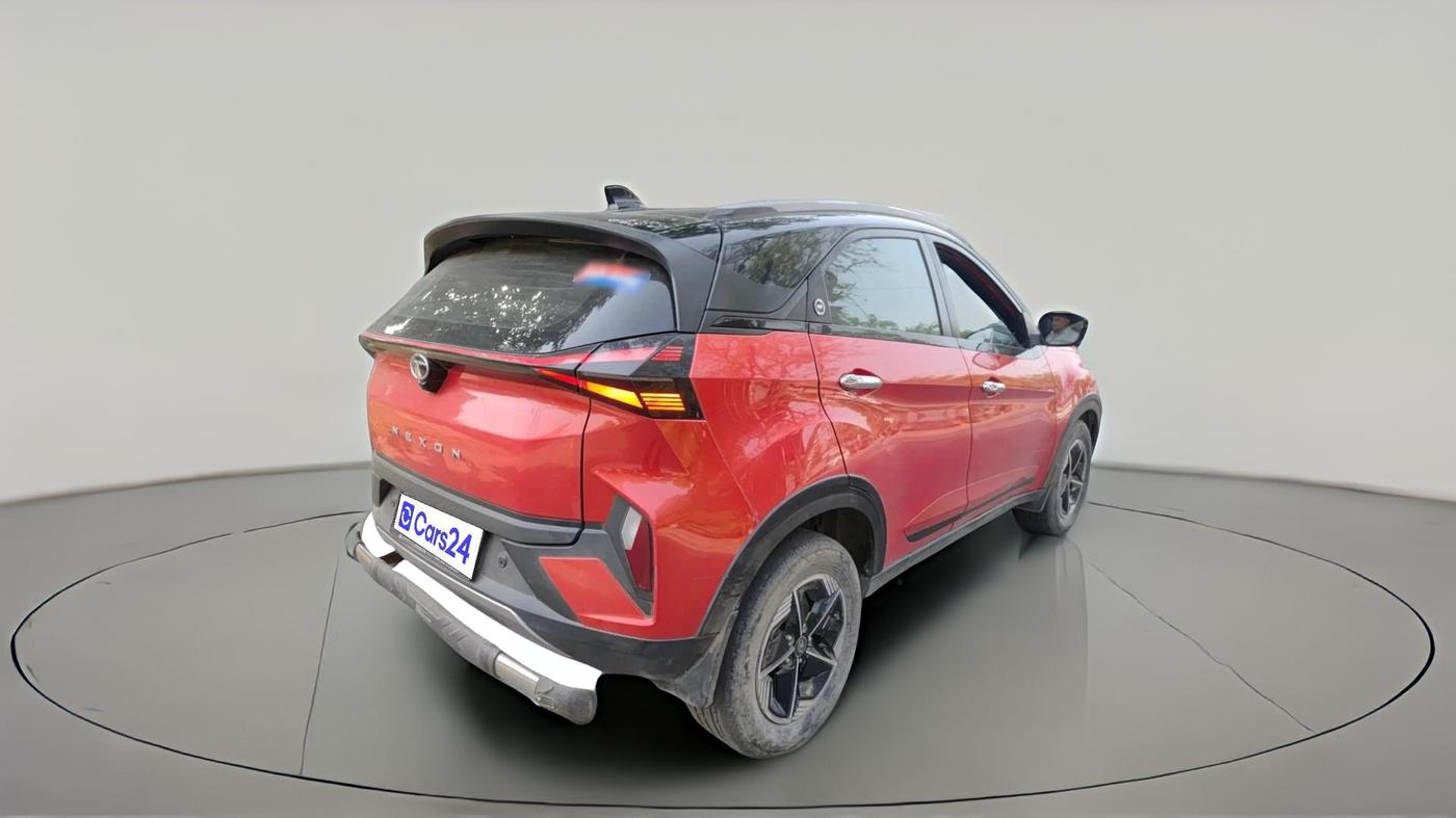 2023 Tata NEXON FEARLESS + SUNROOF AMT DUAL TONE 1.5 DIESEL, Diesel, Automatic, 45,155 km, exterior