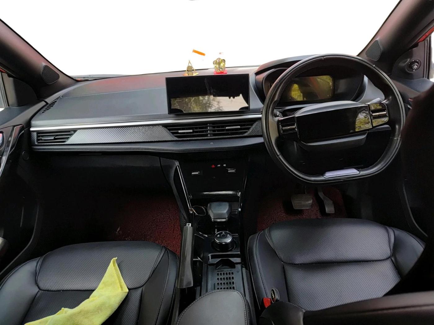 2023 Tata NEXON FEARLESS + SUNROOF AMT DUAL TONE 1.5 DIESEL, Diesel, Automatic, 45,155 km, interior