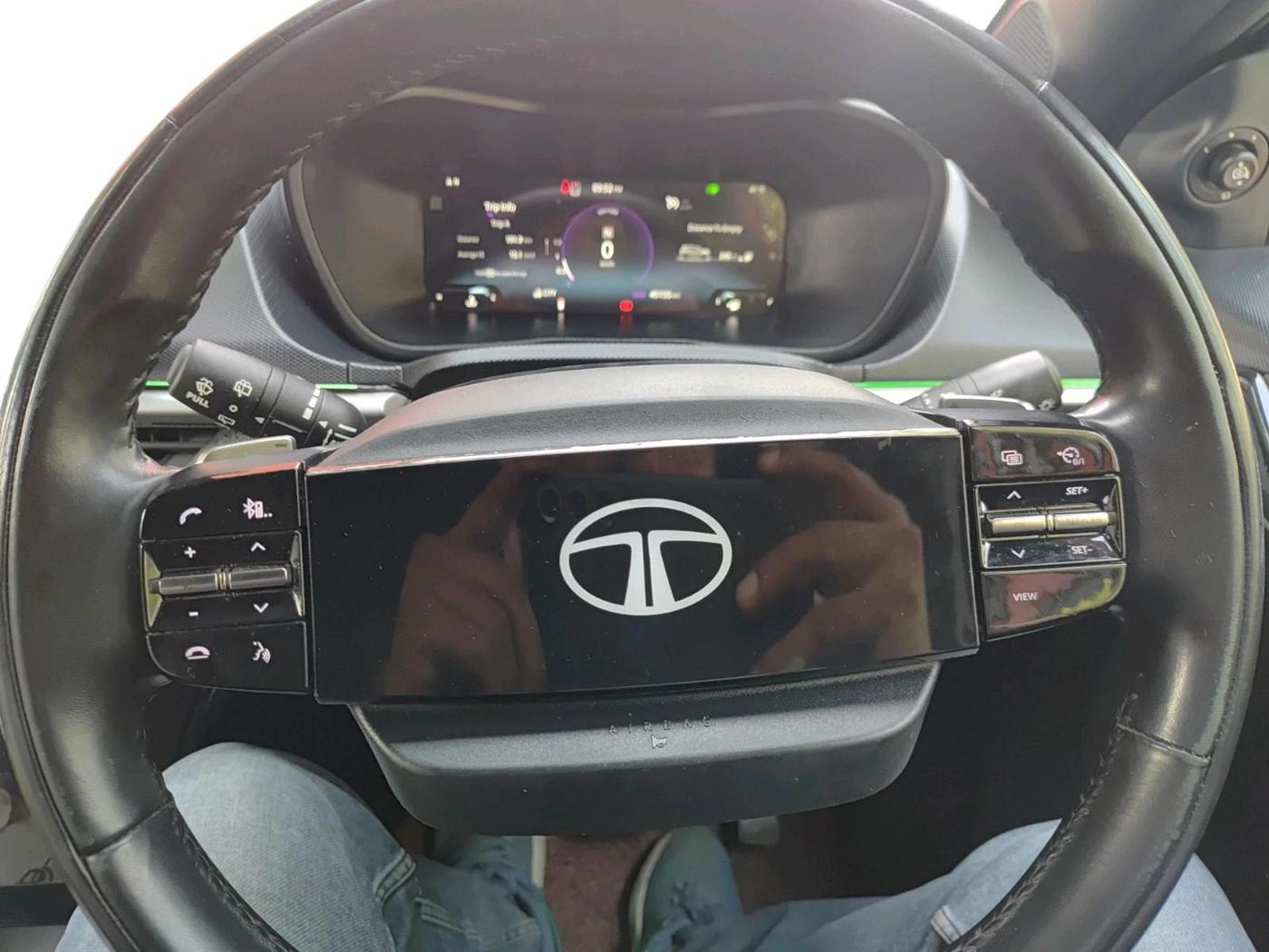 2023 Tata NEXON FEARLESS + SUNROOF AMT DUAL TONE 1.5 DIESEL, Diesel, Automatic, 45,155 km, interior