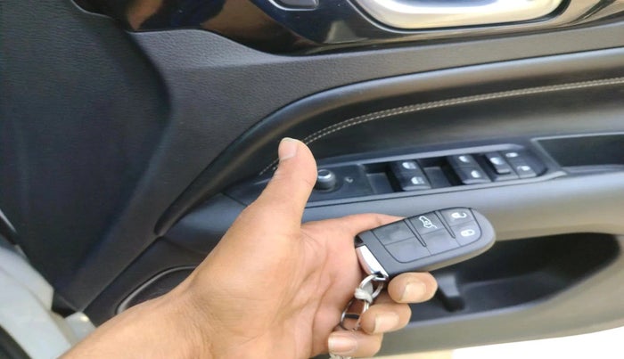 2021 Jeep Compass MODEL S (O) 1.4 PETROL DCT, Petrol, Automatic, 34,033 km, interior