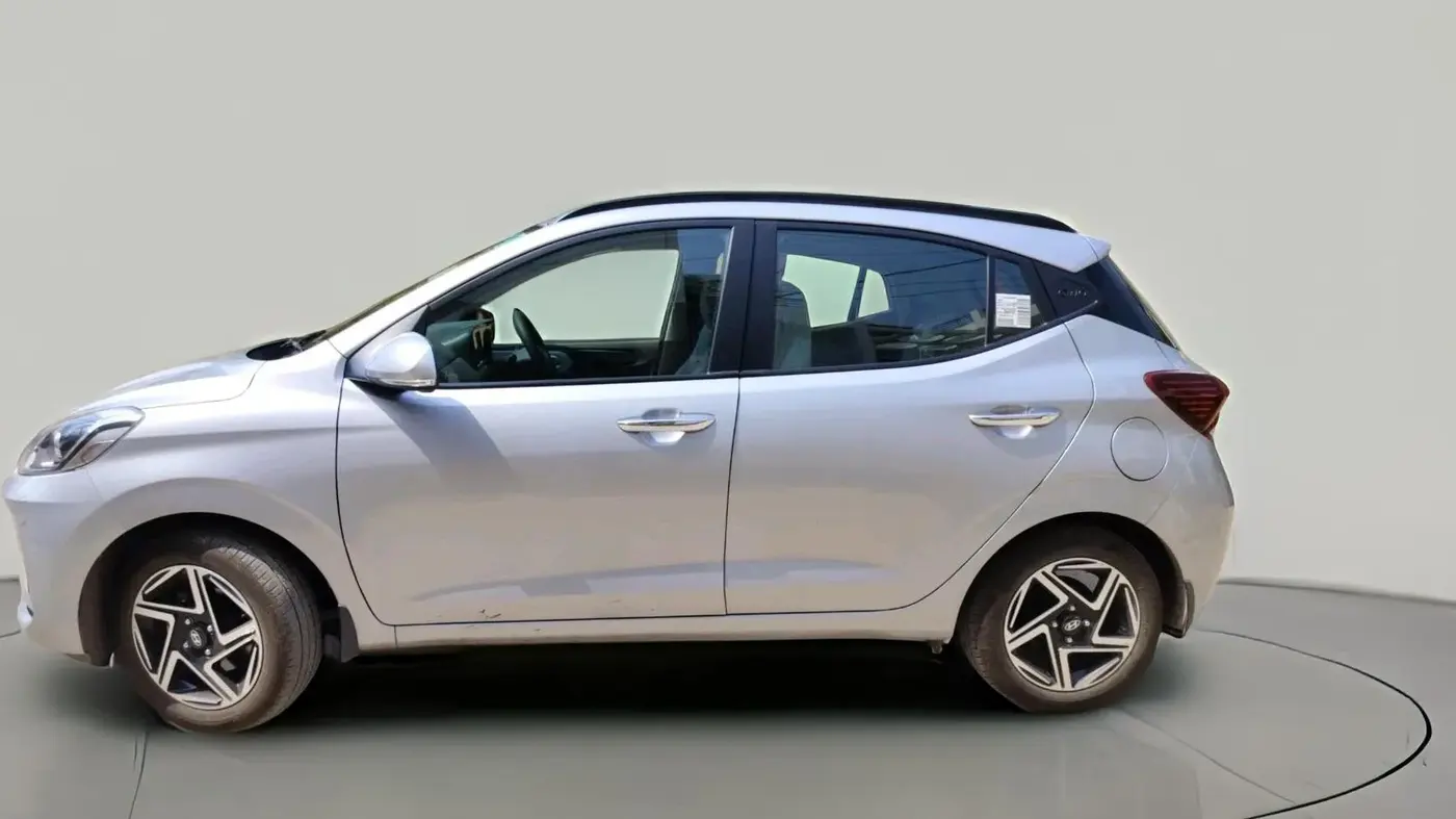 2025 Hyundai GRAND I10 NIOS Sportz (O) 1.2 Kappa AMT, Petrol, Automatic, 6,606 km, exterior