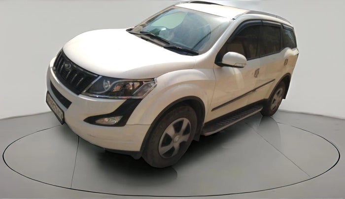 2018 Mahindra XUV500 W6, Diesel, Manual, 69,390 km, exterior