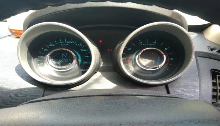 2018 Mahindra XUV500 W6, Diesel, Manual, 69,390 km, interior