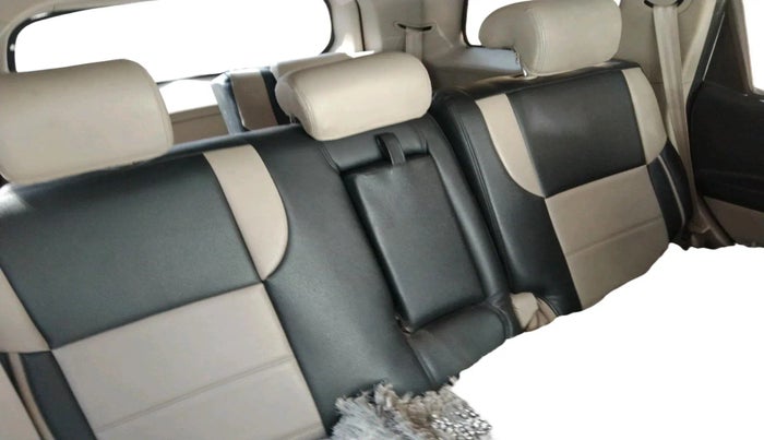 2018 Mahindra XUV500 W6, Diesel, Manual, 69,390 km, interior