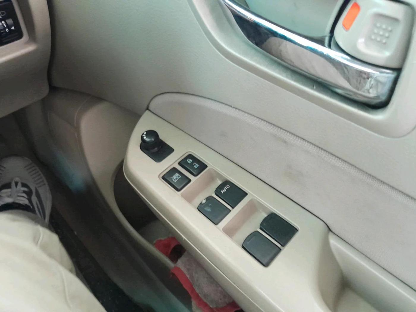 2014 Maruti Swift VXI, Petrol, Manual, 49,483 km, interior