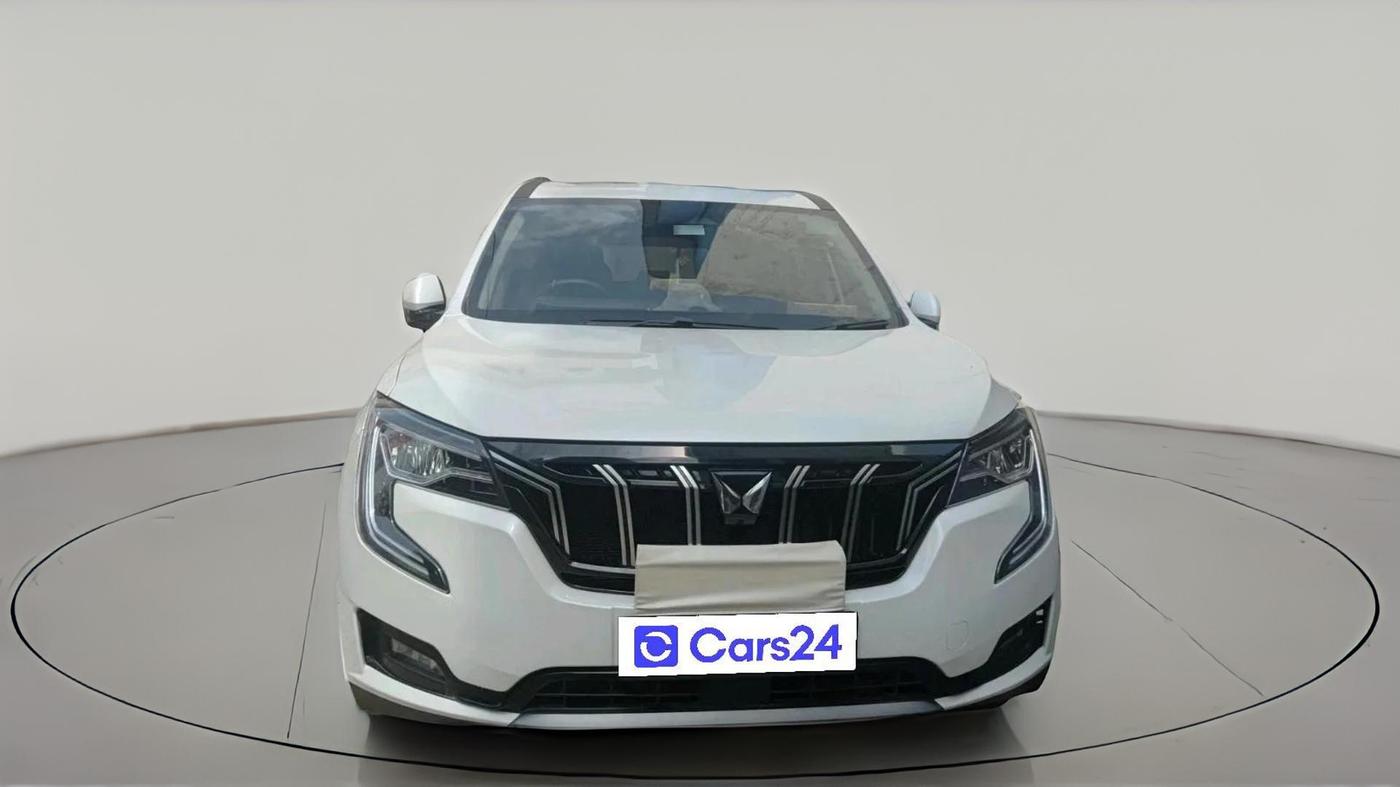 2023 Mahindra XUV700 AX 7 D MT 7 STR, Diesel, Manual, 26,375 km, exterior