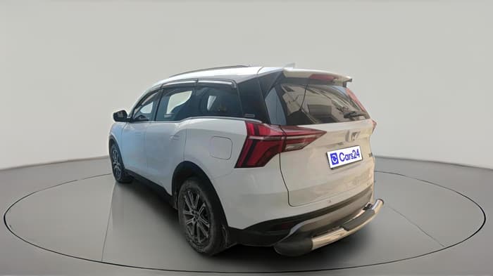 2023 Mahindra XUV700 AX 7 D MT 7 STR, Diesel, Manual, 26,375 km, exterior