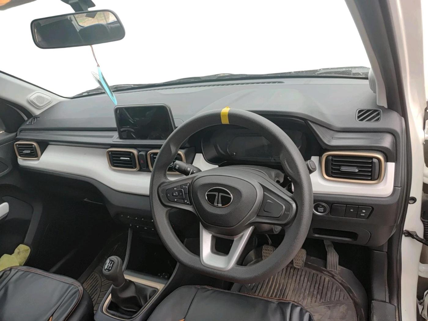 2024 Tata PUNCH ACCOMPLISHED MT CNG, CNG, Manual, 4,530 km, interior