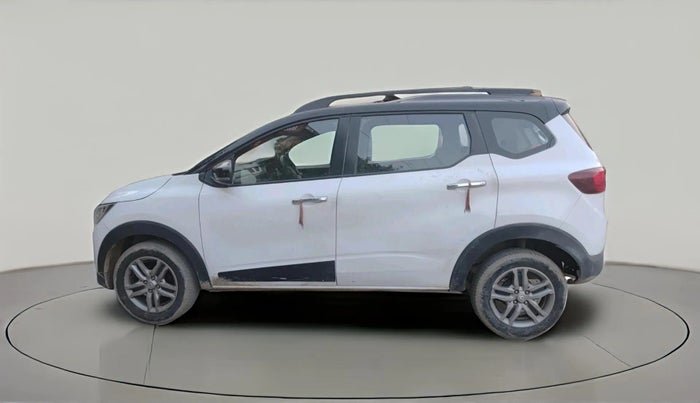 2023 Renault TRIBER RXZ DUAL TONE, Petrol, Manual, 46,912 km, exterior