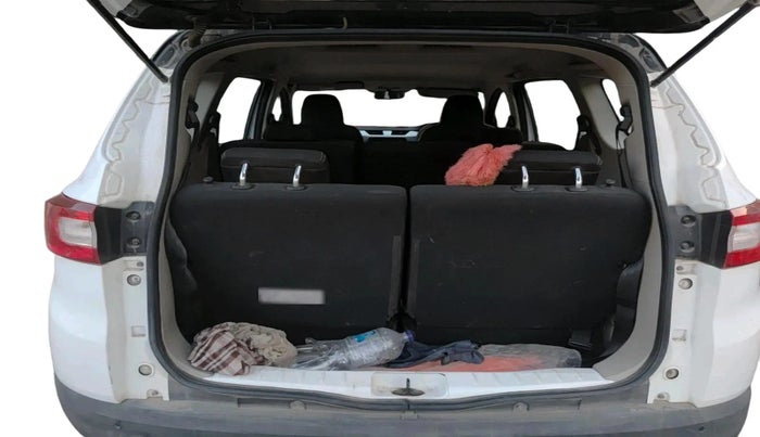 2023 Renault TRIBER RXZ DUAL TONE, Petrol, Manual, 46,912 km, exterior