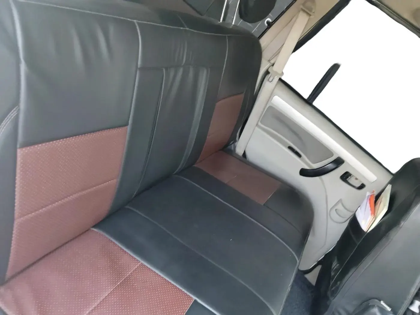 2015 Mahindra Scorpio S10, Diesel, Manual, 2,07,699 km, interior