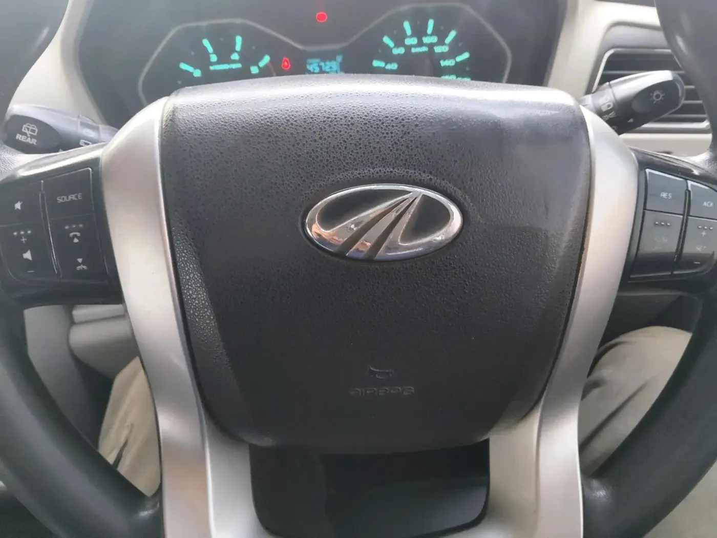 2015 Mahindra Scorpio S10, Diesel, Manual, 2,07,699 km, interior
