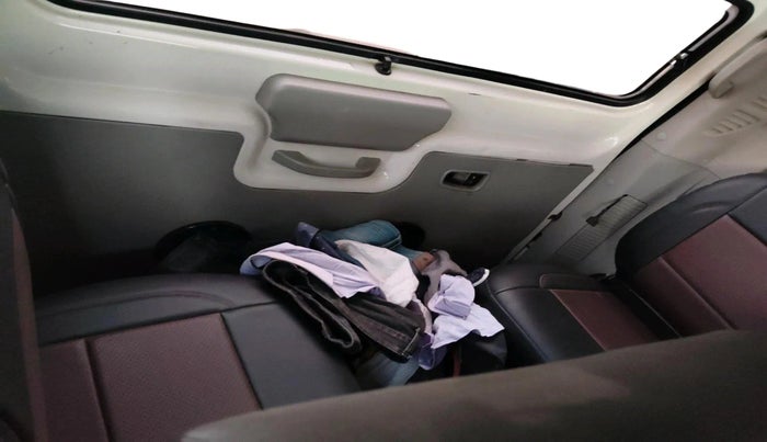 2015 Mahindra Scorpio S10, Diesel, Manual, 2,04,649 km, interior