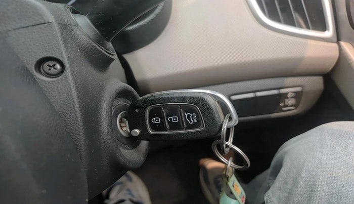 2018 Hyundai Creta E PLUS 1.6 PETROL, Petrol, Manual, 62,724 km, interior