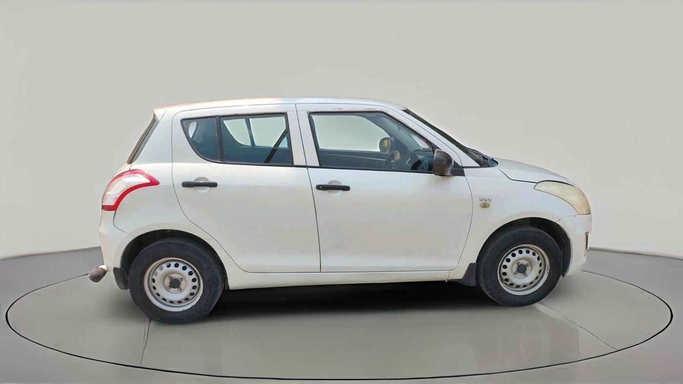 2017 Maruti Swift LXI (O), Petrol, Manual, 66,361 km, exterior